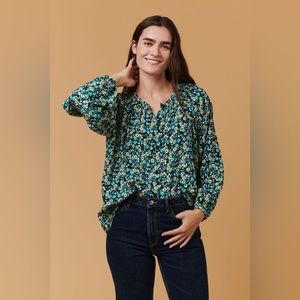 Tucker NYC The Classic Blouse
Green Sweet Pea